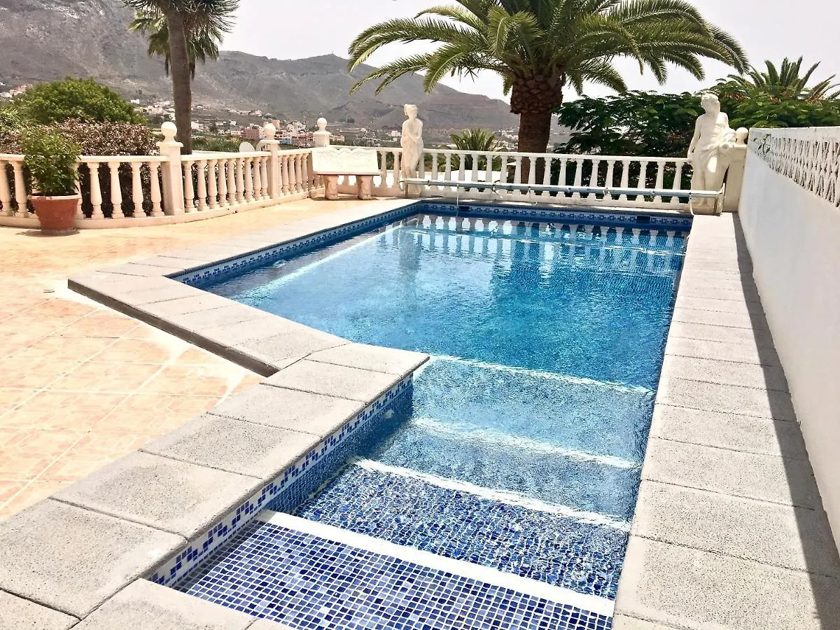 Detached Villa, Private Pool Only 10 Minutes Los Cristianos Valle de San Lorenzo
